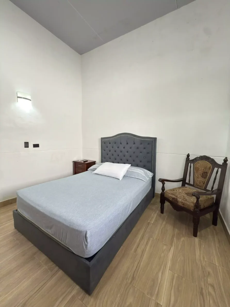 Habitación Los Primos 103: Habitación Acogedora en Buga cerca de la Basílica