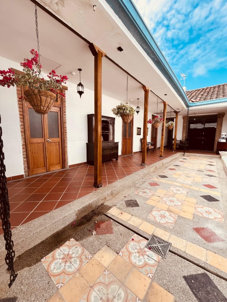 Hospedaje Semana Santa en Buga 2026: Vive la fe a un paso de la Basílica 10 WhatsApp Image 2024 11 13 at 15.17.15 af8e358c